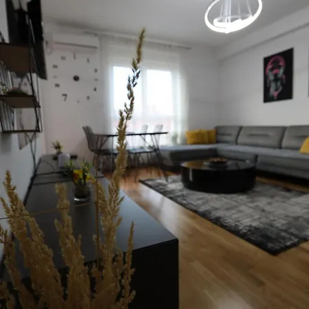 Apartment Golden Royal B