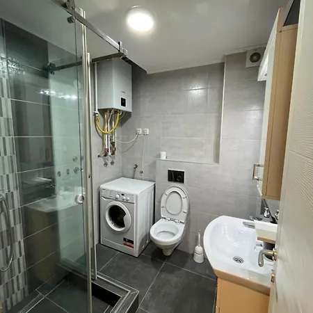 Golden Royal B * Kragujevac